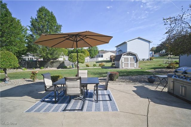 6856 Berry Blossom Drive, Canfield, OH 44406