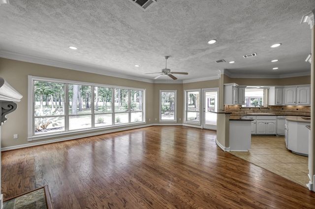 2205 Longmire Road, Conroe, TX 77304