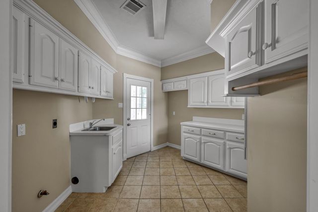 2205 Longmire Road, Conroe, TX 77304
