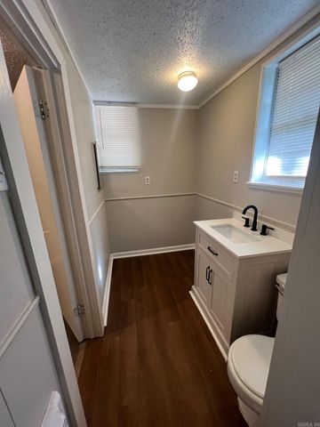 707 Sunset Drive, Benton, AR 72015