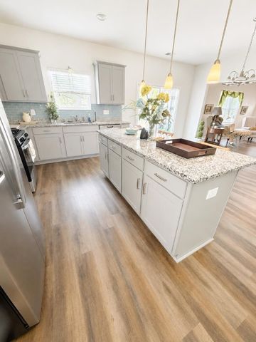 143 Averyville Dr., Conway, SC 29526