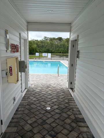 143 Averyville Dr., Conway, SC 29526