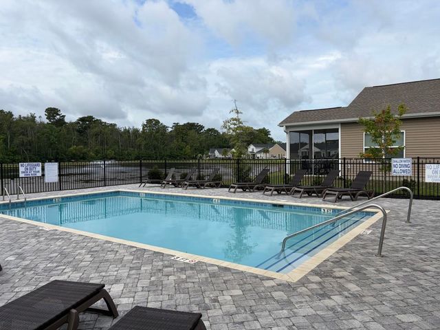 143 Averyville Dr., Conway, SC 29526