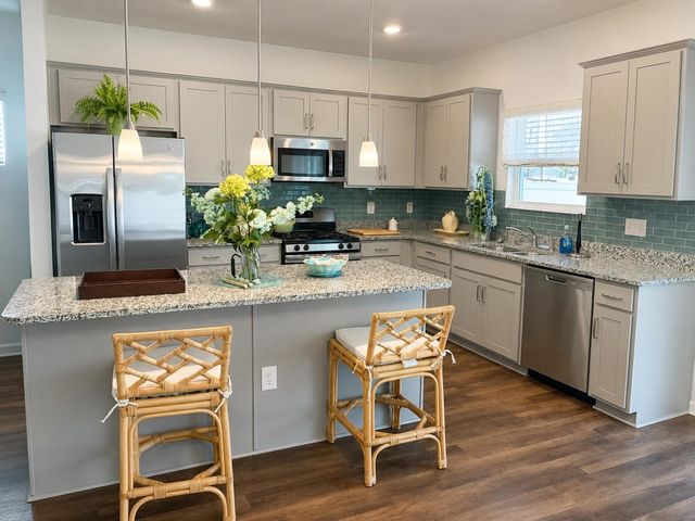 143 Averyville Dr., Conway, SC 29526