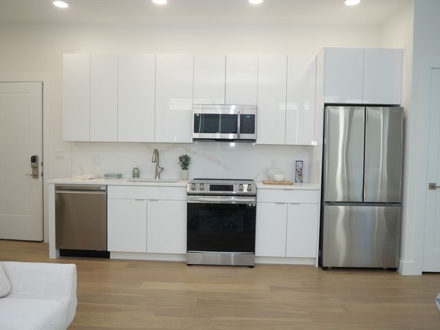 38 Hichborn 304, Boston, MA 02135