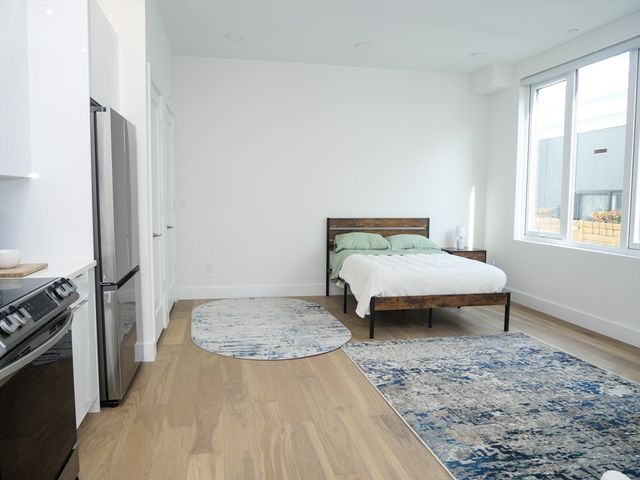 38 Hichborn 304, Boston, MA 02135