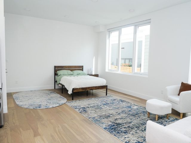 38 Hichborn 304, Boston, MA 02135