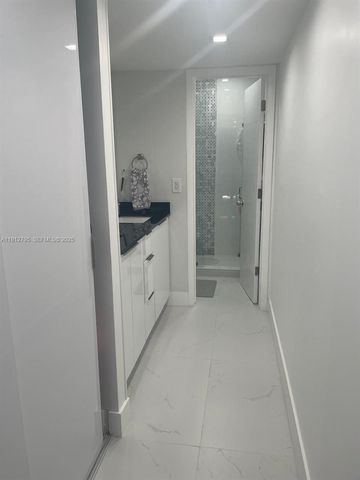 20400 W Country Club Drive 615, Aventura, FL 33180