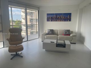 20400 W Country Club Drive 615, Aventura, FL 33180