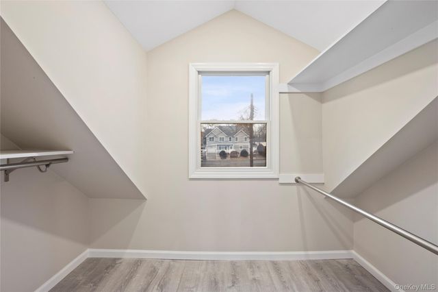 6 Grand Haven Court, Commack, NY 11725