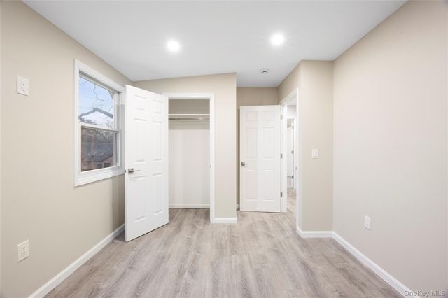 6 Grand Haven Court, Commack, NY 11725