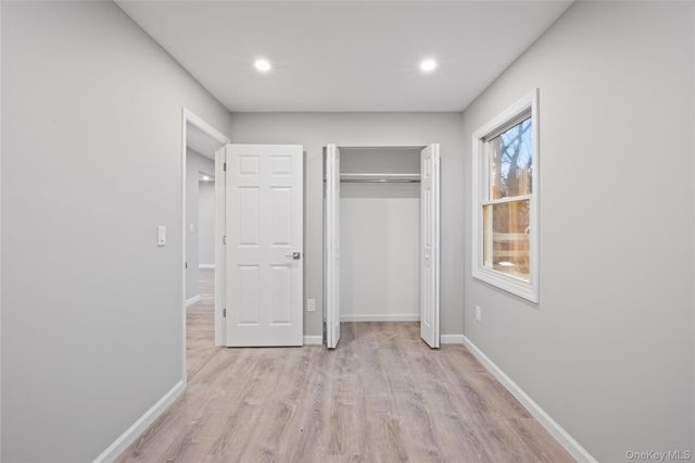 6 Grand Haven Court, Commack, NY 11725