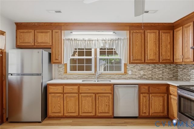 8061 Elliott Dr, Mechanicsville, VA 23111