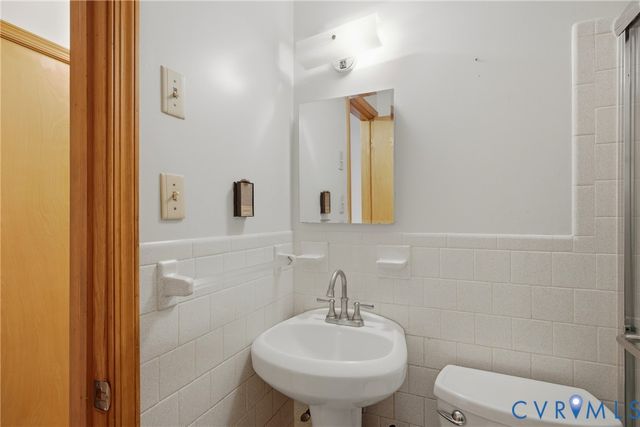 8061 Elliott Dr, Mechanicsville, VA 23111