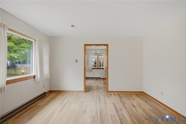 8061 Elliott Dr, Mechanicsville, VA 23111