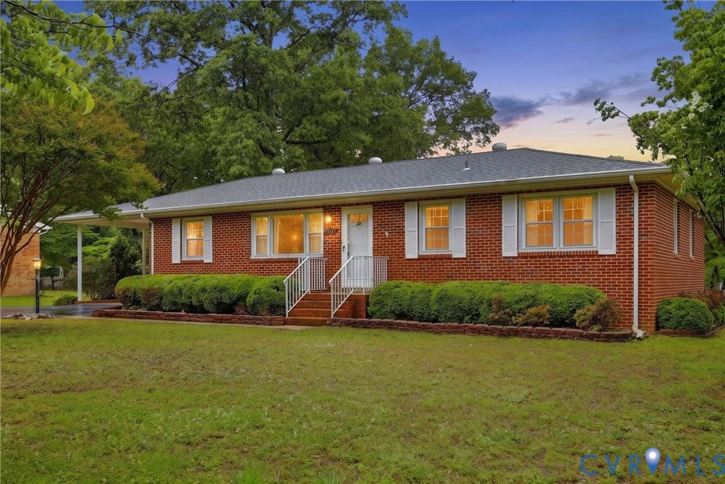 8061 Elliott Dr, Mechanicsville, VA 23111