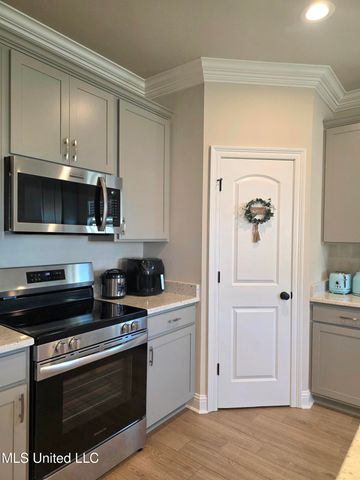 9 Red Oak Drive, Long Beach, MS 39560