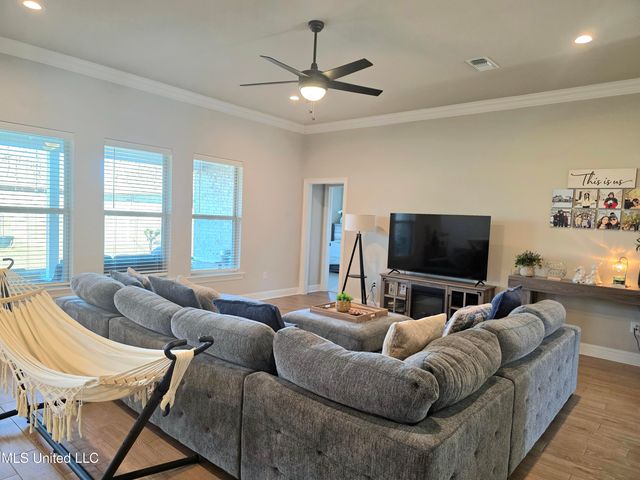 9 Red Oak Drive, Long Beach, MS 39560