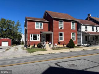 219 N 3RD ST, Hanover, PA 17331