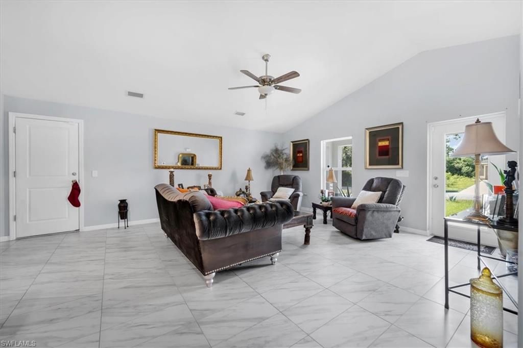 6040 Keystone CIR, LABELLE, FL 33935 — photo 2