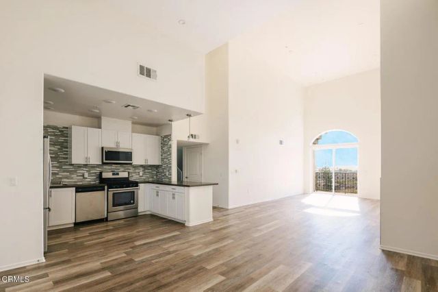 124 W Colorado Street 501, Glendale, CA 91204