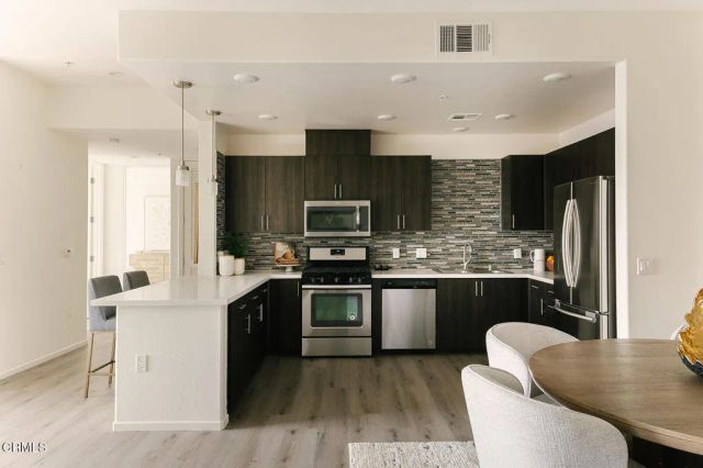 124 W Colorado Street 501, Glendale, CA 91204