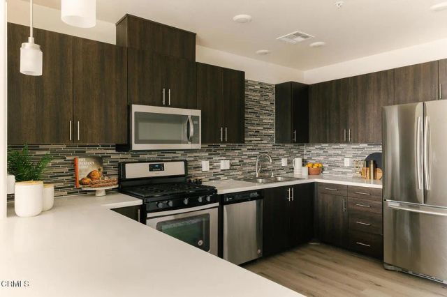 124 W Colorado Street 501, Glendale, CA 91204