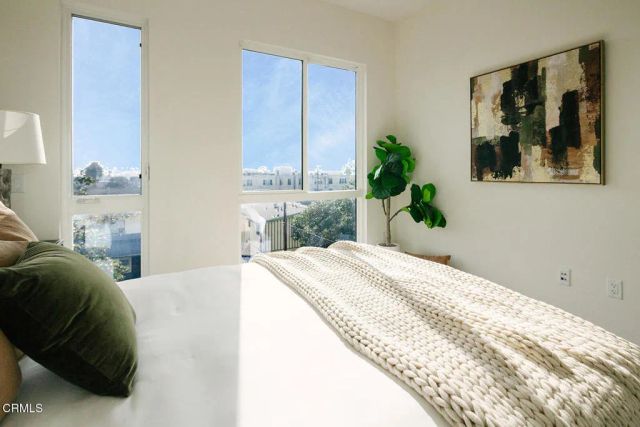 124 W Colorado Street 501, Glendale, CA 91204