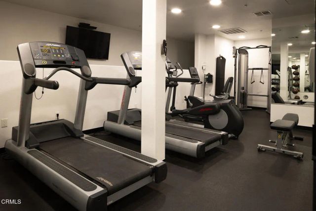 124 W Colorado Street 501, Glendale, CA 91204