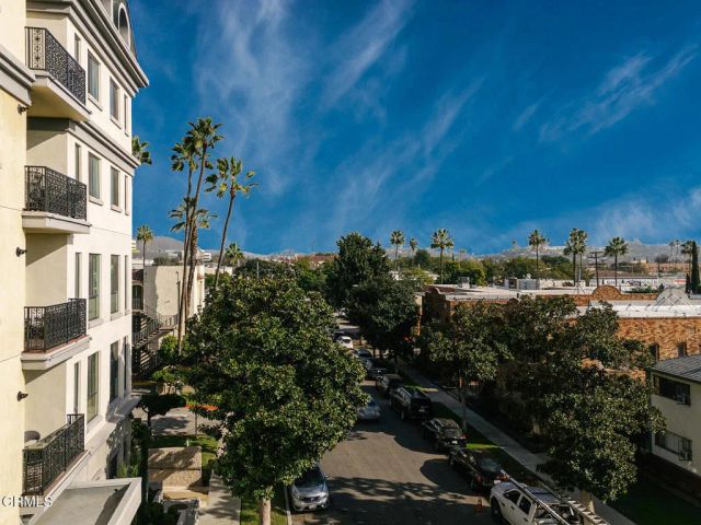 124 W Colorado Street 501, Glendale, CA 91204