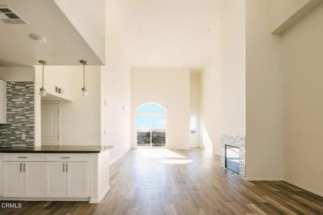 124 W Colorado Street 501, Glendale, CA 91204