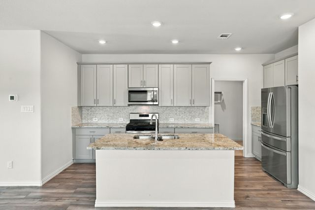 1801 Ash Oak Lane, Forney, TX 75126