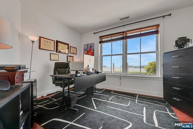 20 Ave At Port Imperial 202, West New York, NJ 07093
