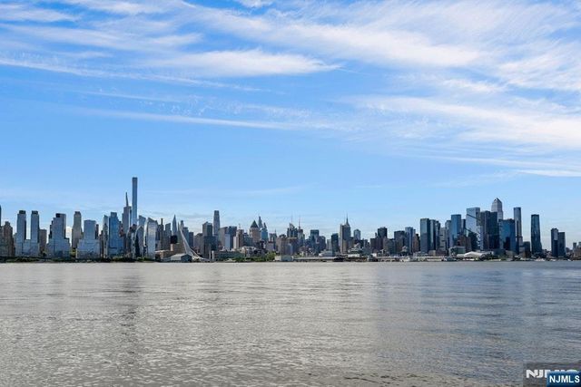 20 Ave At Port Imperial 202, West New York, NJ 07093