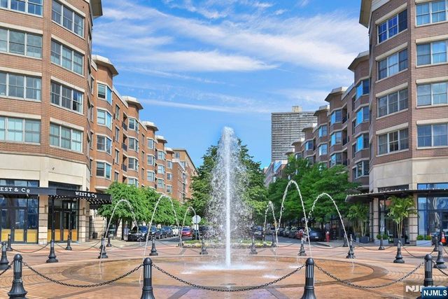20 Ave At Port Imperial 202, West New York, NJ 07093