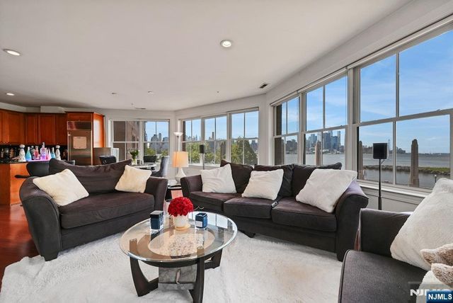 20 Ave At Port Imperial 202, West New York, NJ 07093