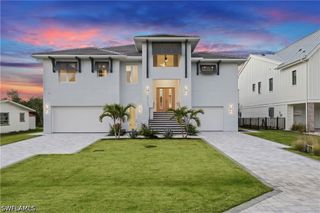 215 1st ST, Bonita Springs, FL 34134