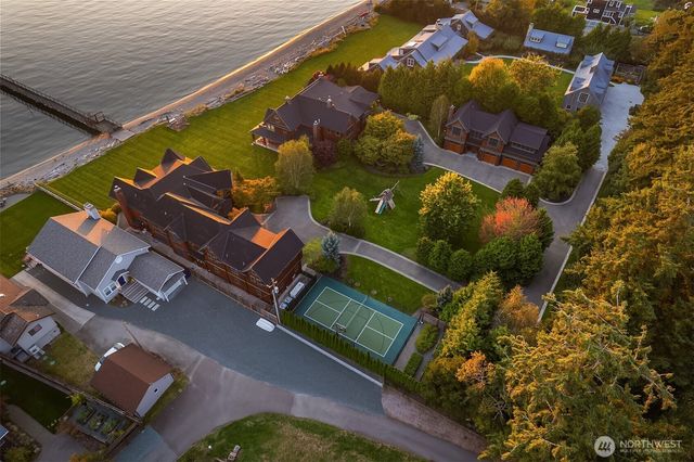 5844 Mutiny Bay Road, Freeland, WA 98249