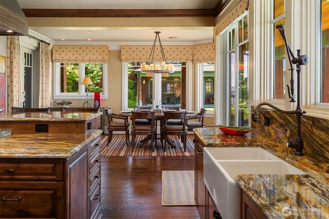 5844 Mutiny Bay Road, Freeland, WA 98249