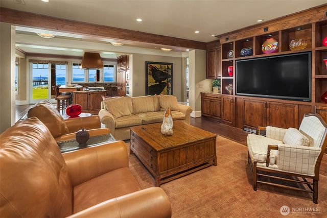 5844 Mutiny Bay Road, Freeland, WA 98249