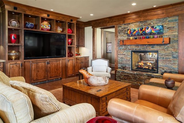 5844 Mutiny Bay Road, Freeland, WA 98249