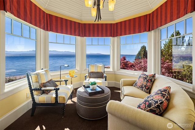 5844 Mutiny Bay Road, Freeland, WA 98249