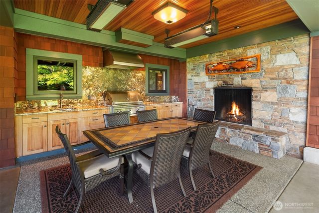 5844 Mutiny Bay Road, Freeland, WA 98249