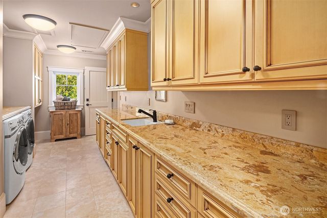 5844 Mutiny Bay Road, Freeland, WA 98249