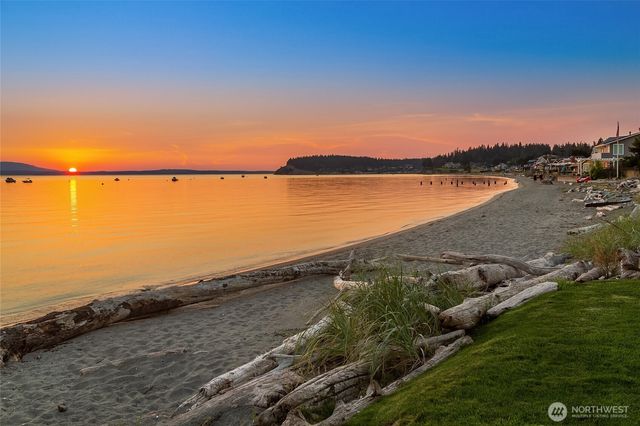 5844 Mutiny Bay Road, Freeland, WA 98249