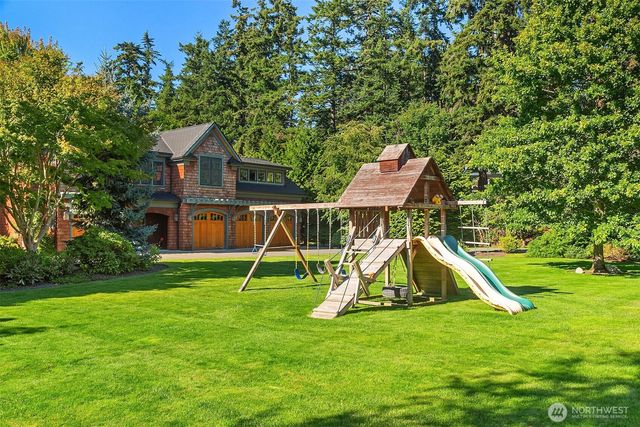 5844 Mutiny Bay Road, Freeland, WA 98249