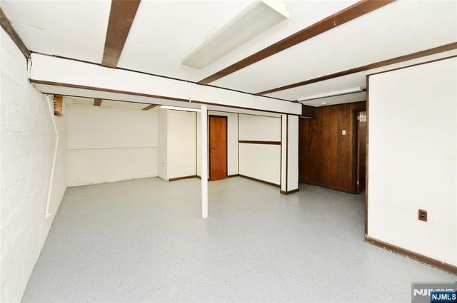 3-11 Lyons Avenue, Fair Lawn, NJ 07410