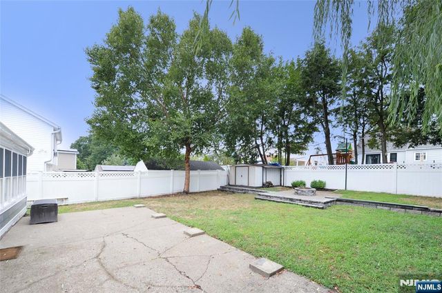 3-11 Lyons Avenue, Fair Lawn, NJ 07410