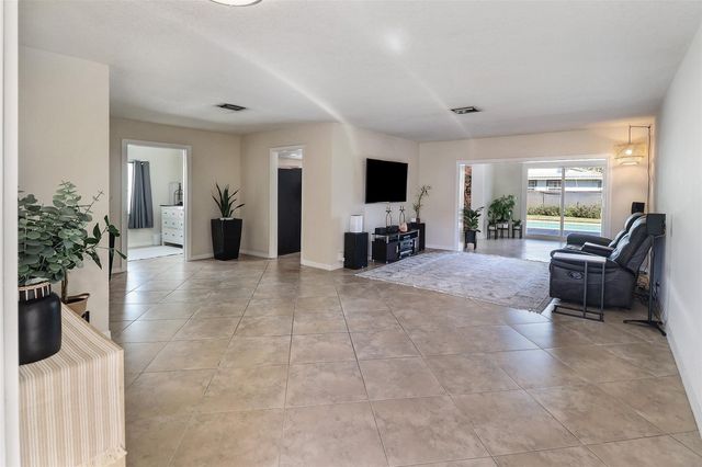 3971 NW 108th Avenue, Coral Springs, FL 33065