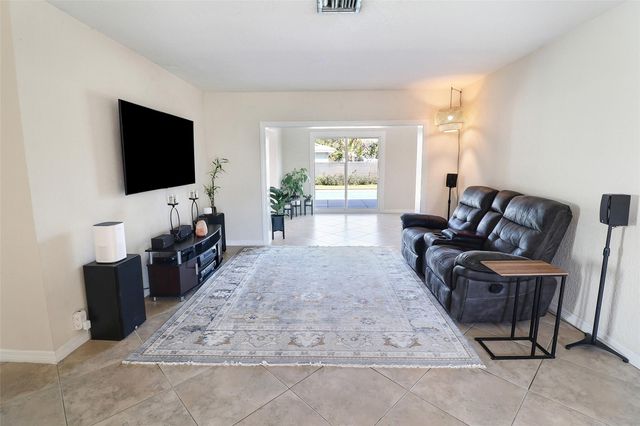 3971 NW 108th Avenue, Coral Springs, FL 33065